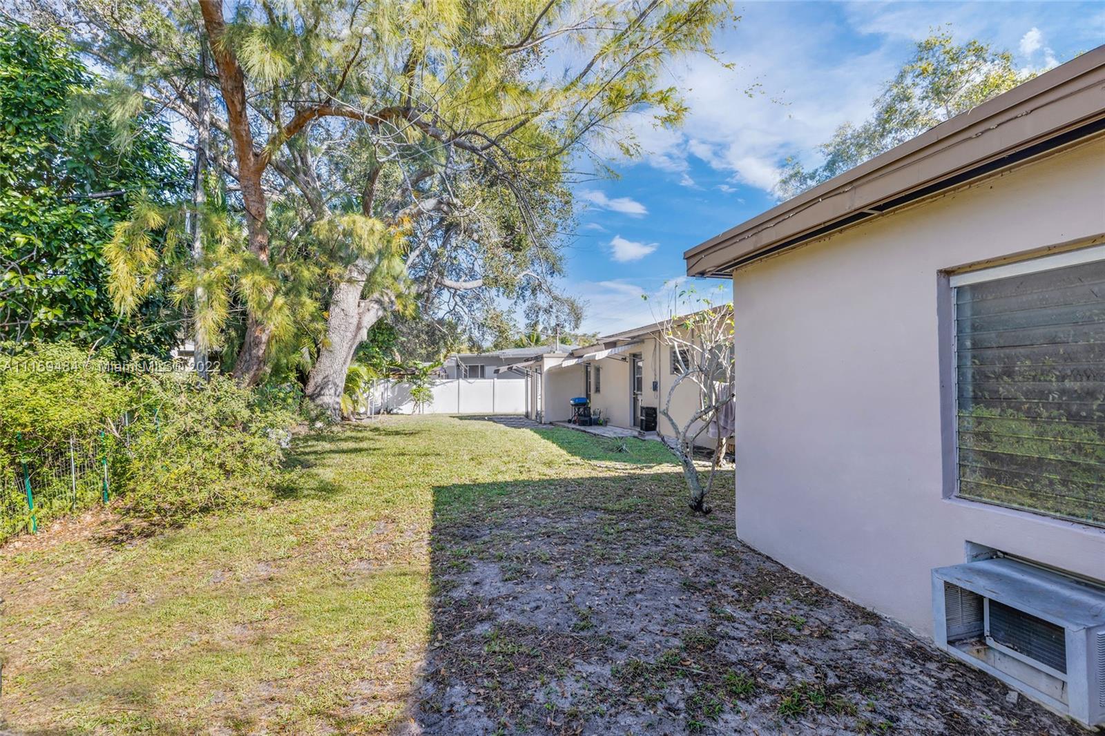 See details / 1969 sq. ft. $ 2022-04-14 0 Photo