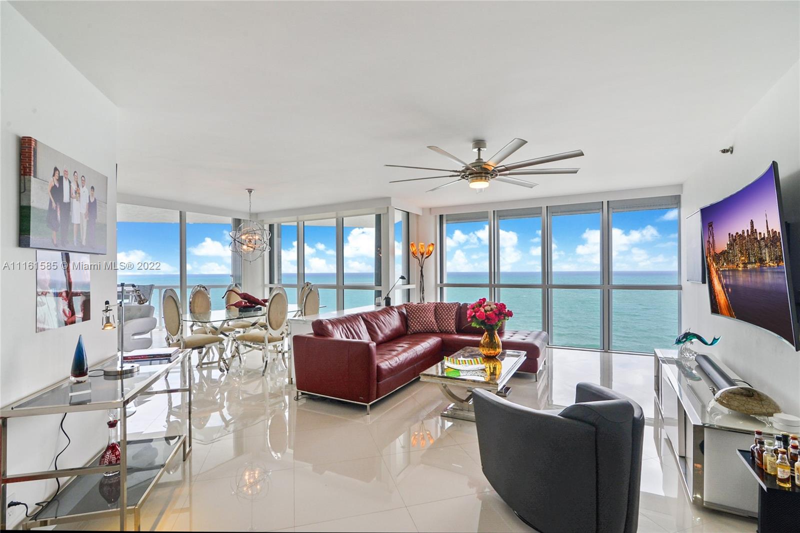 Impressive Living/Dining