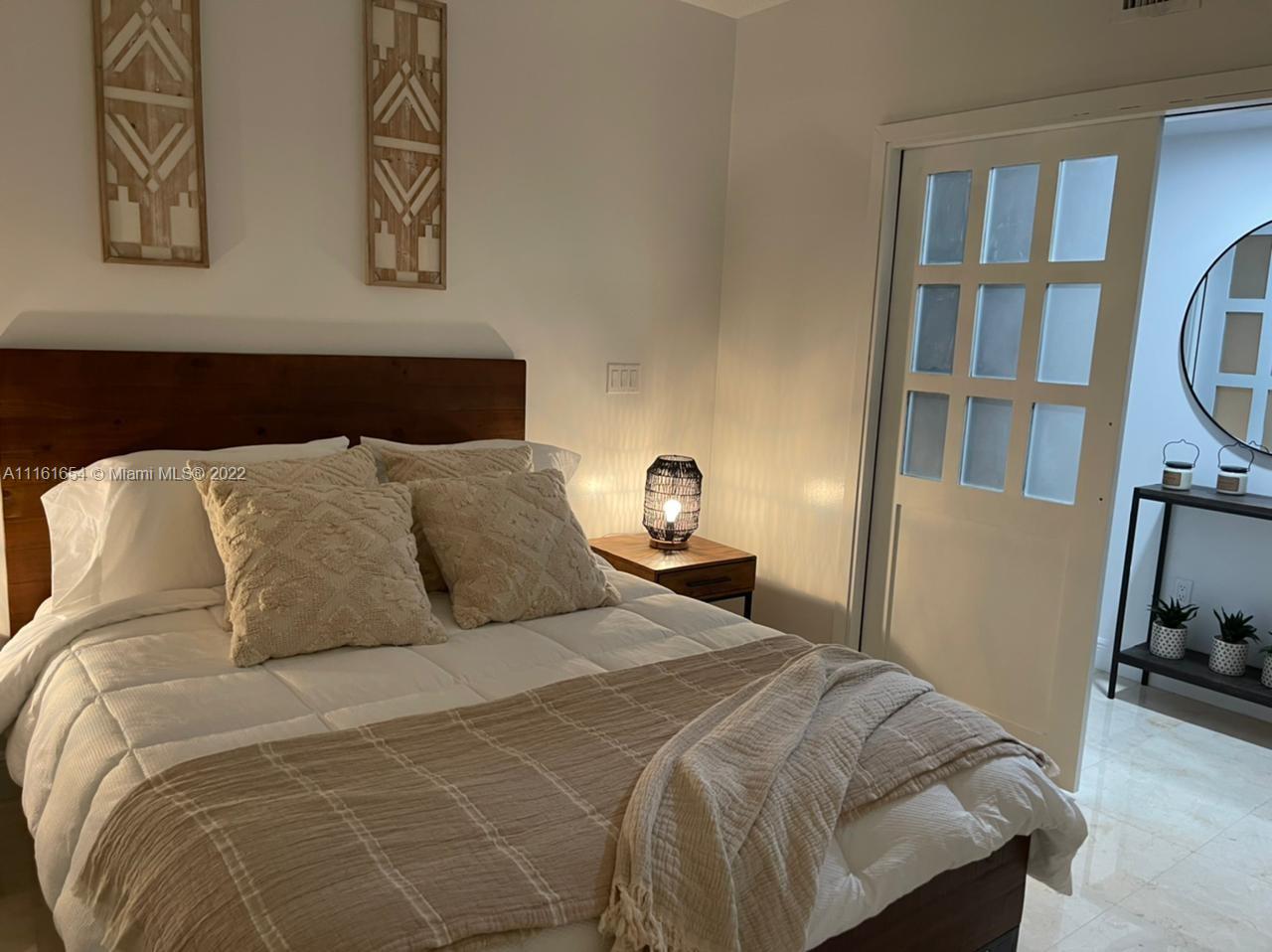 Ver detalles 1712 1 / 1 844 sq. ft. $ 2022-08-11 0 foto