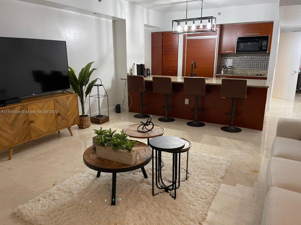 Ver detalles 1712 1 / 1 844 sq. ft. $ 2022-08-11 0 foto