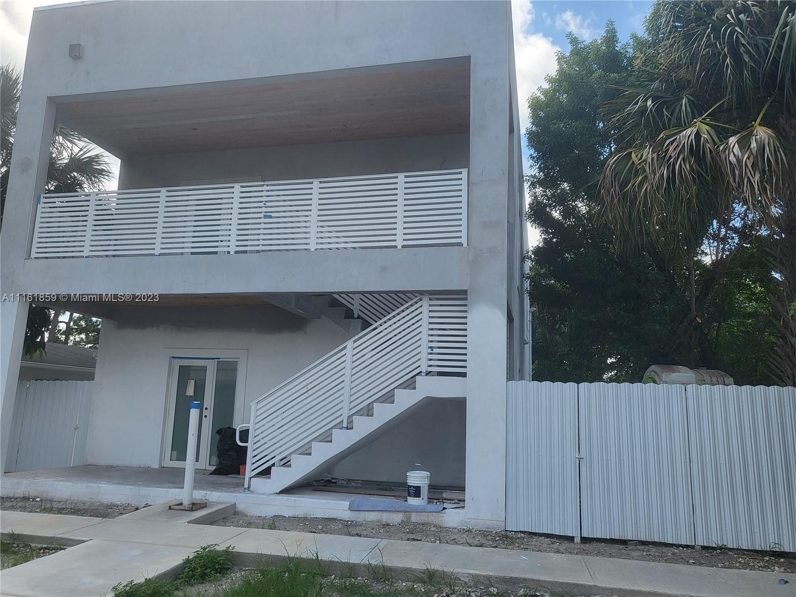See details / 2576 sq. ft. $ 2022-03-31 0 Photo