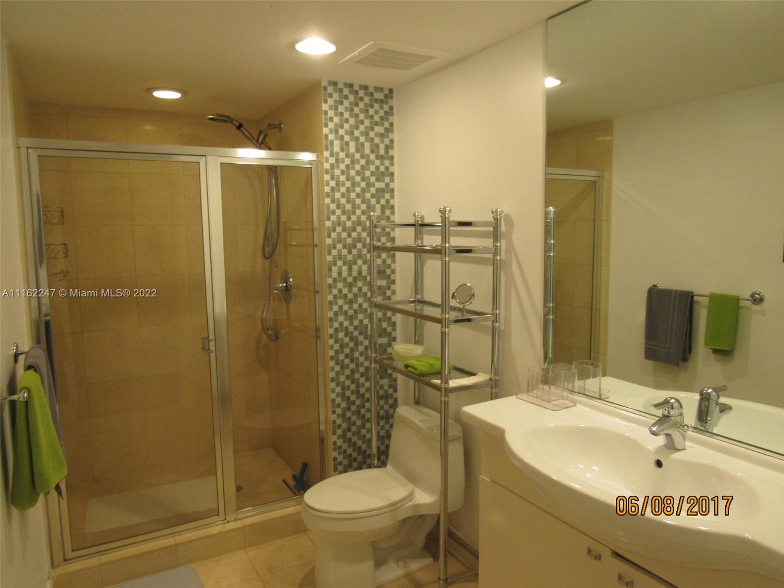 Ver detalles 1509 1 / 1 844 sq. ft. $ 2022-08-11 0 foto