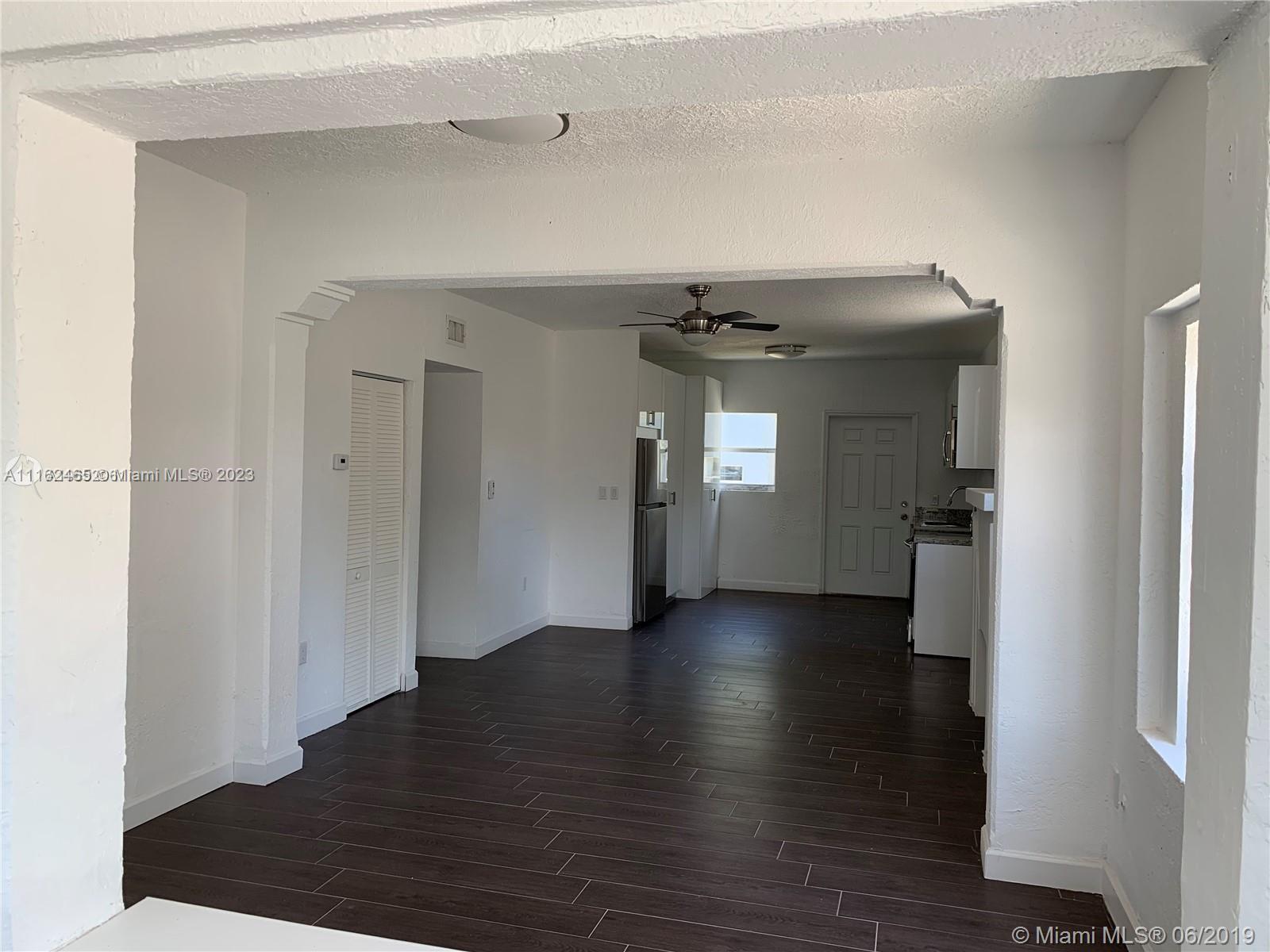 See details / 1089 sq. ft. $ 2022-02-17 0 Photo