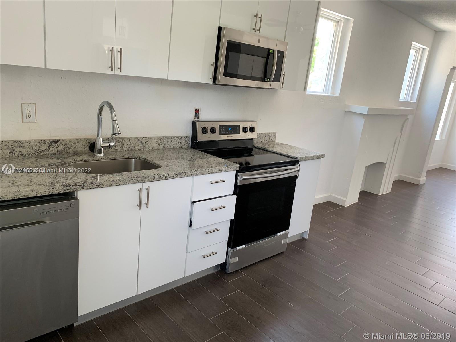 See details / 1089 sq. ft. $ 2022-02-17 0 Photo