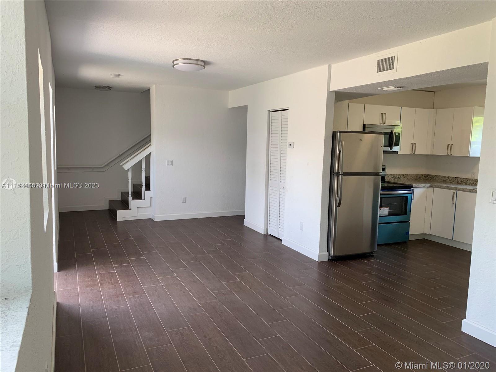 See details / 1089 sq. ft. $ 2022-02-17 0 Photo