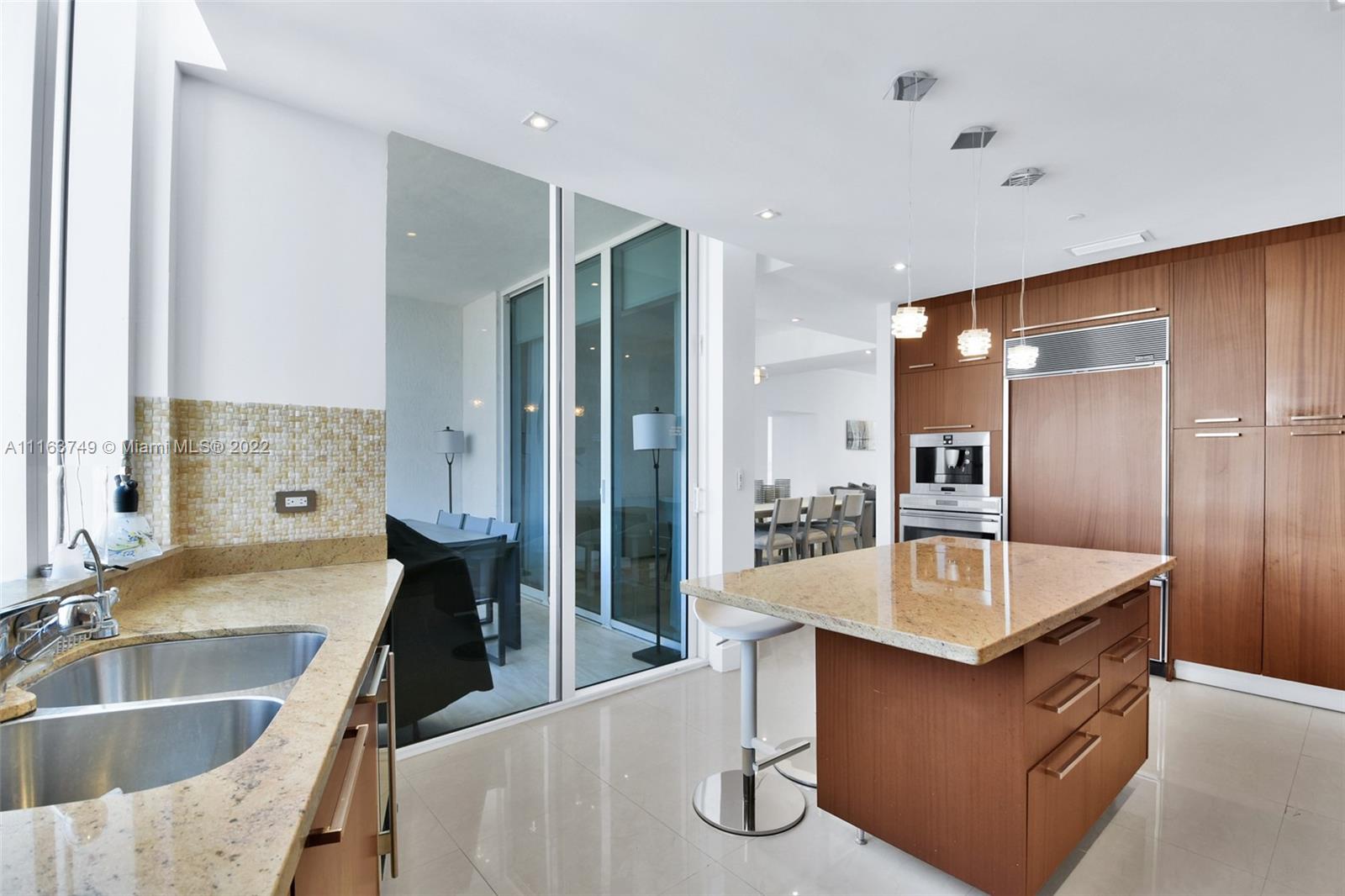See details 2704 3 / 3 2536 sq. ft. $ 2022-02-21 0 Photo