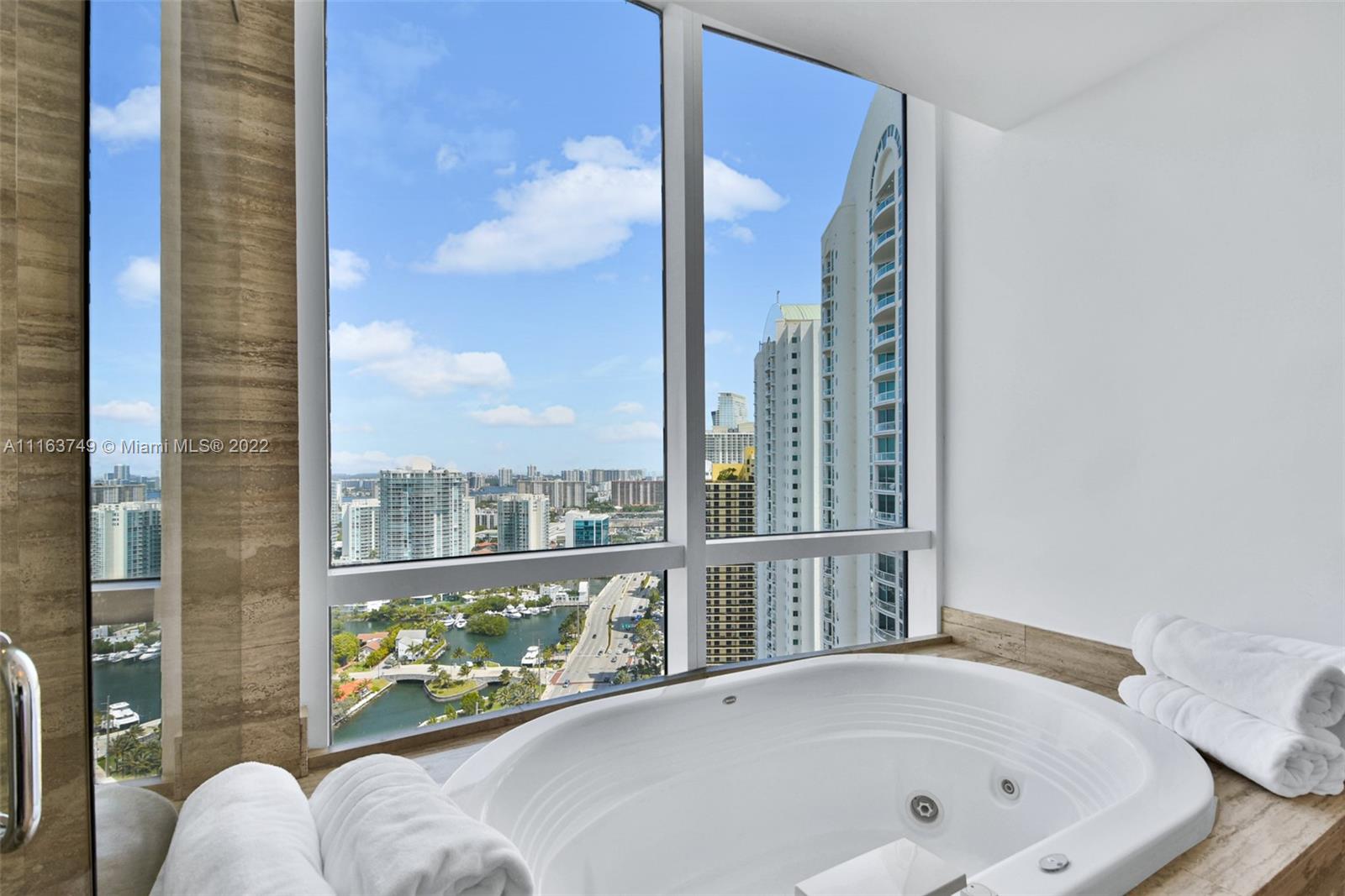 See details 2704 3 / 3 2536 sq. ft. $ 2022-02-21 0 Photo