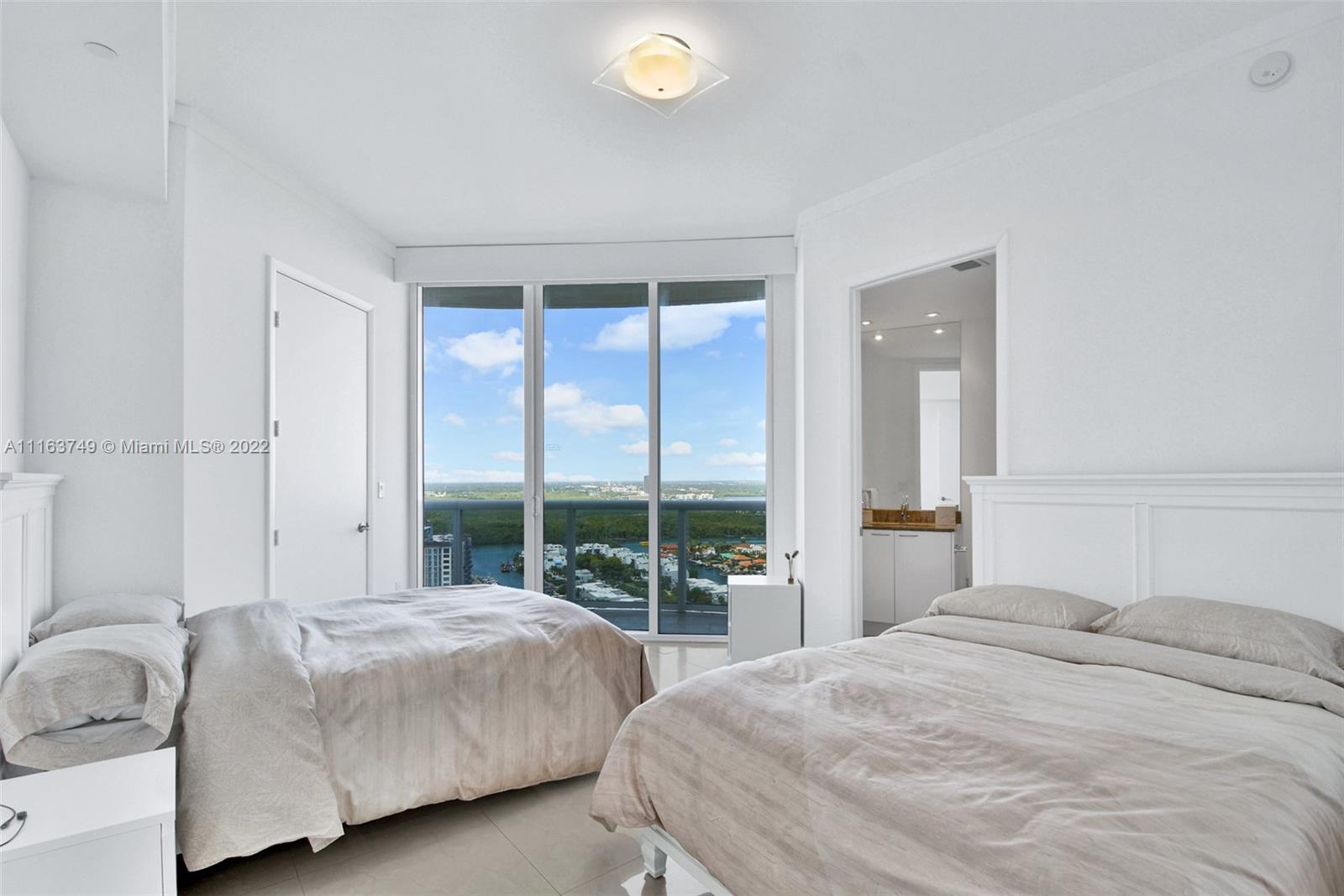 See details 2704 3 / 3 2536 sq. ft. $ 2022-02-21 0 Photo