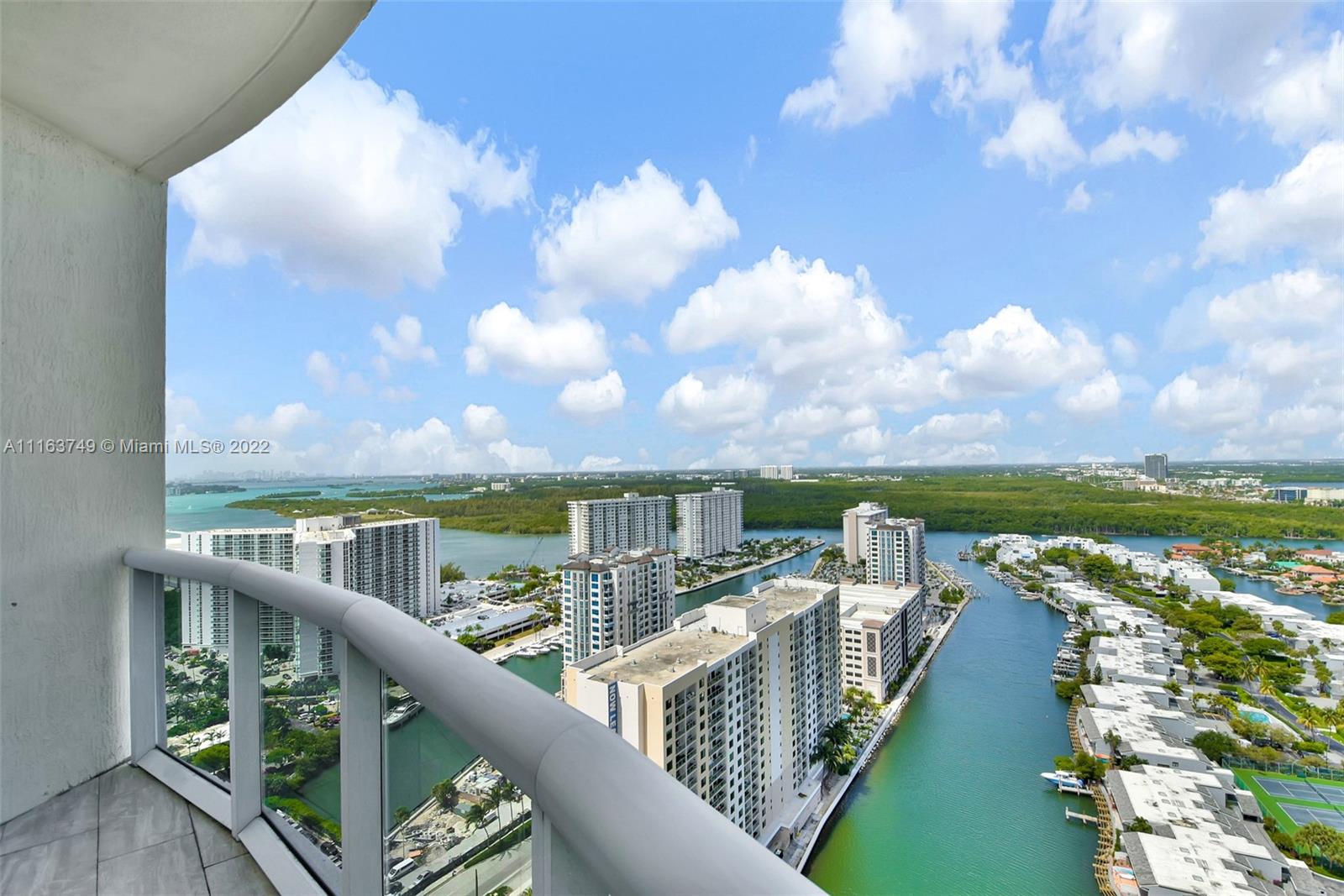 See details 2704 3 / 3 2536 sq. ft. $ 2022-02-21 0 Photo