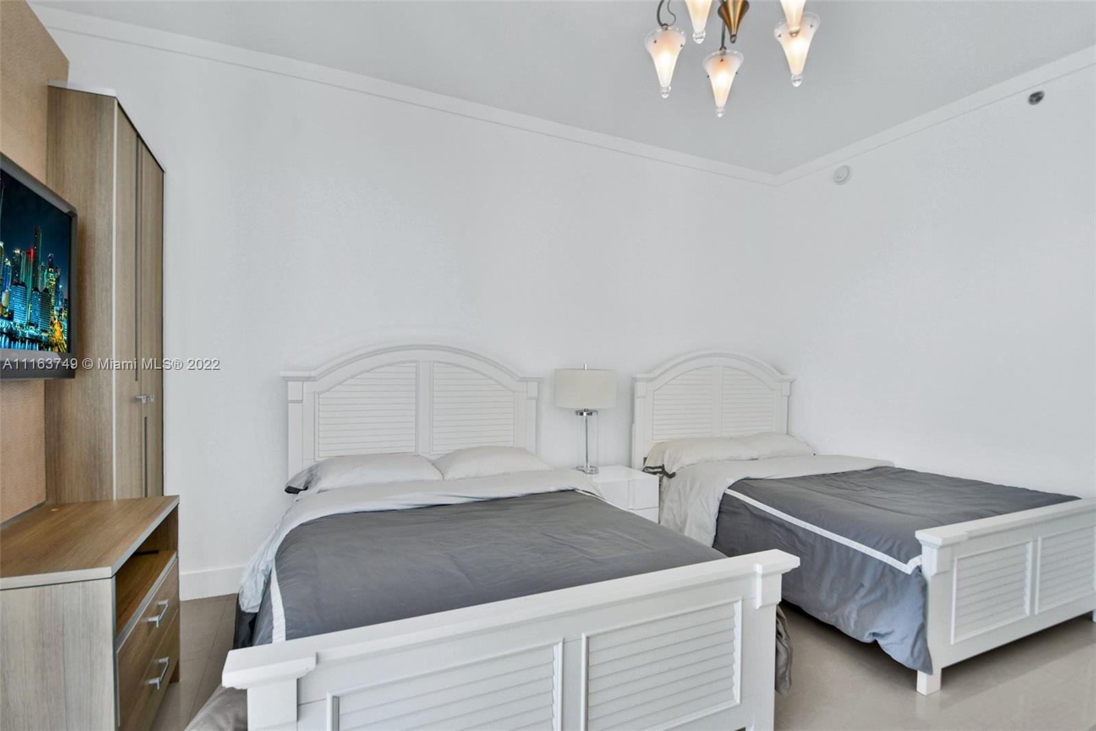 See details 2704 3 / 3 2536 sq. ft. $ 2022-02-21 0 Photo