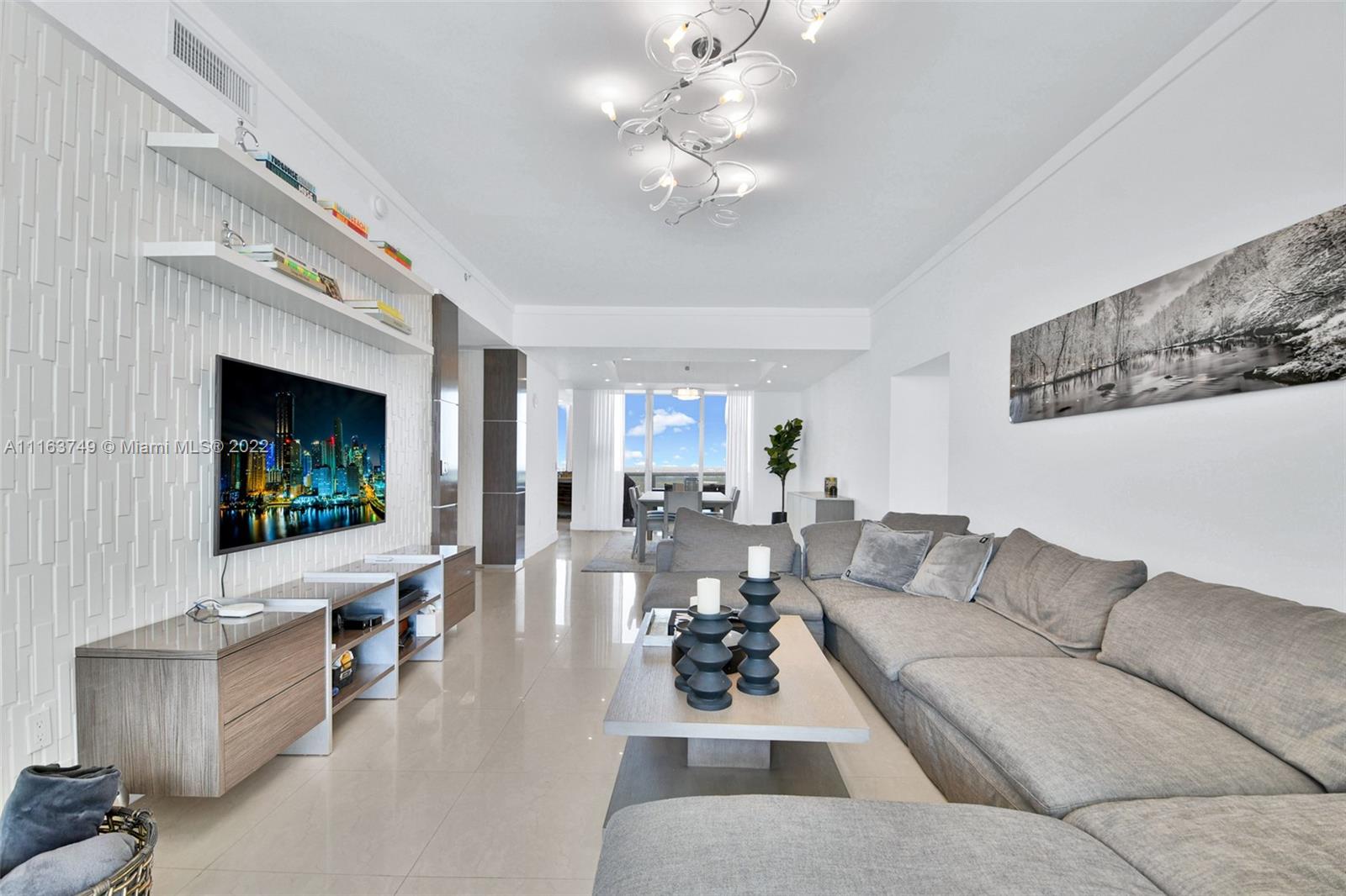 See details 2704 3 / 3 2536 sq. ft. $ 2022-02-21 0 Photo