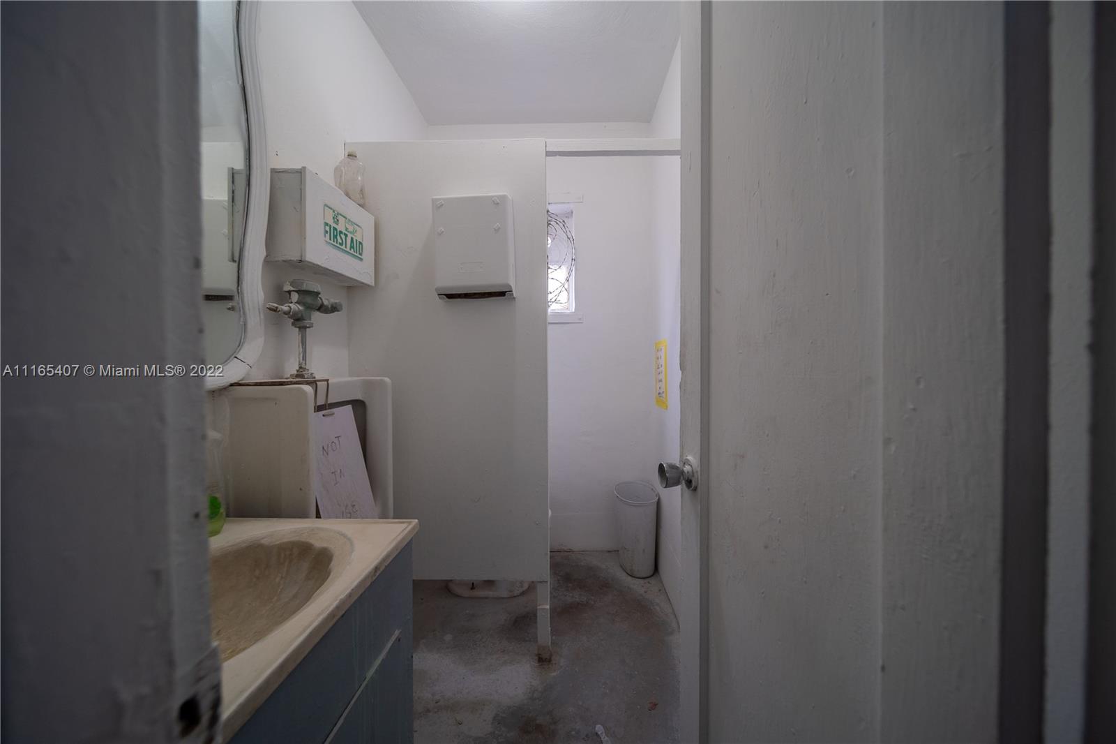 See details / sq. ft. $ 2022-02-24 0 Photo