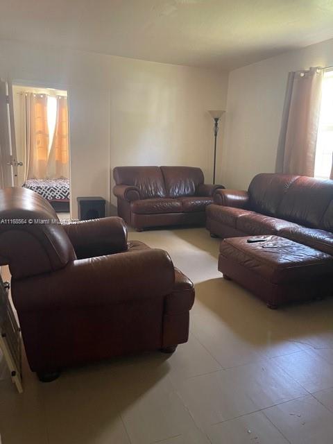 See details / 2215 sq. ft. $ 2022-03-14 0 Photo