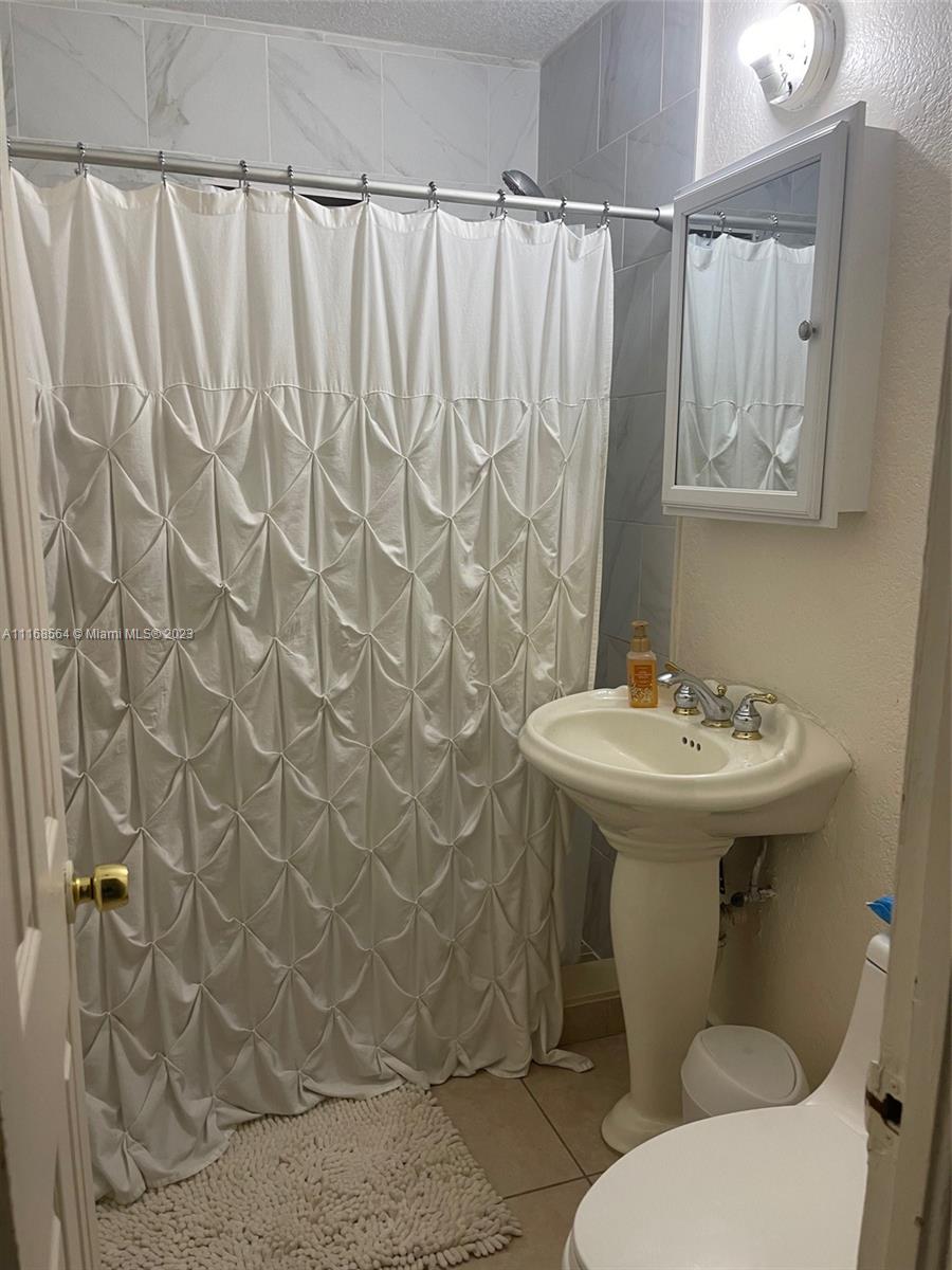 See details / 2215 sq. ft. $ 2022-03-14 0 Photo