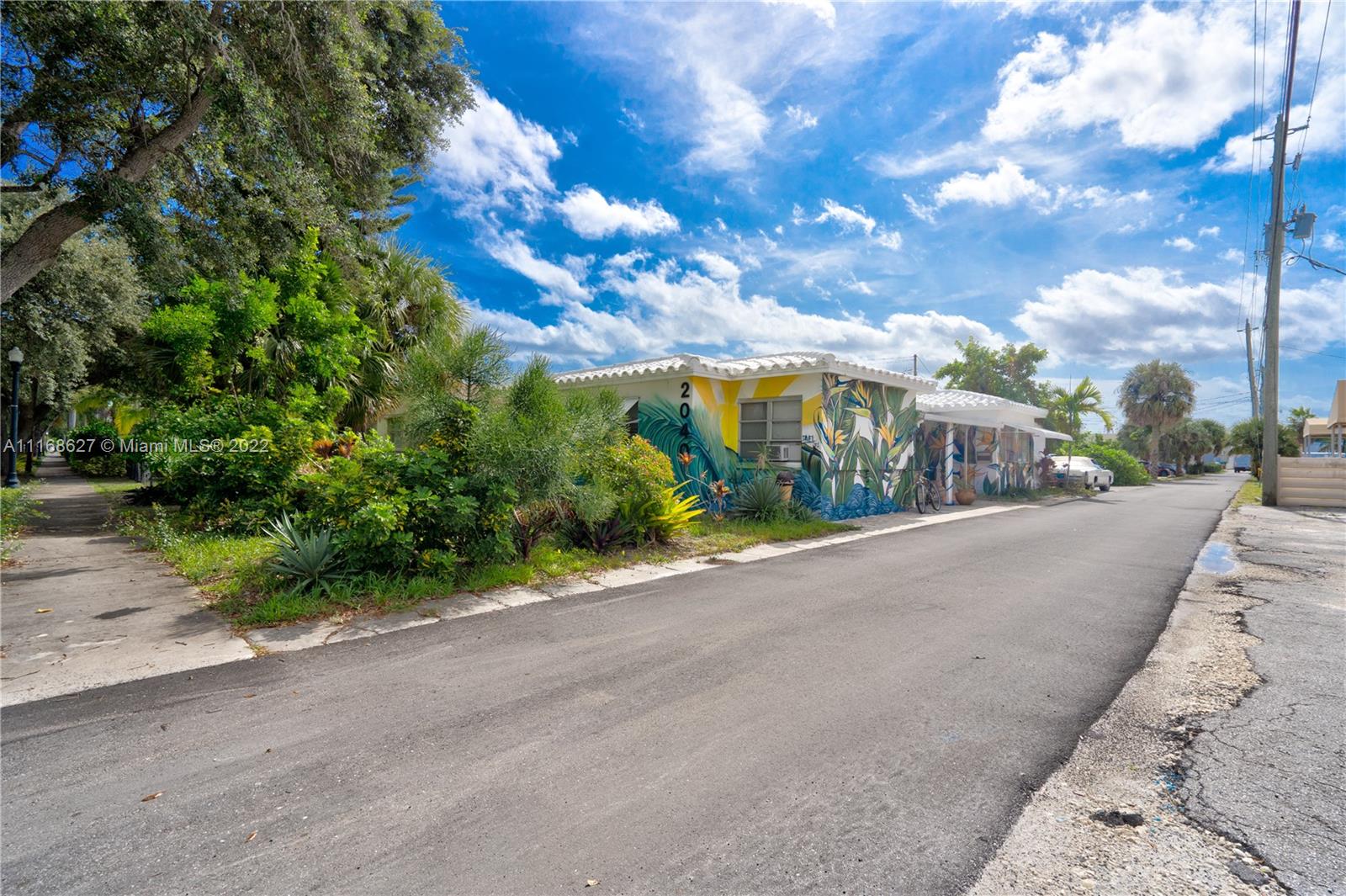 See details / 1496 sq. ft. $ 2022-03-02 0 Photo