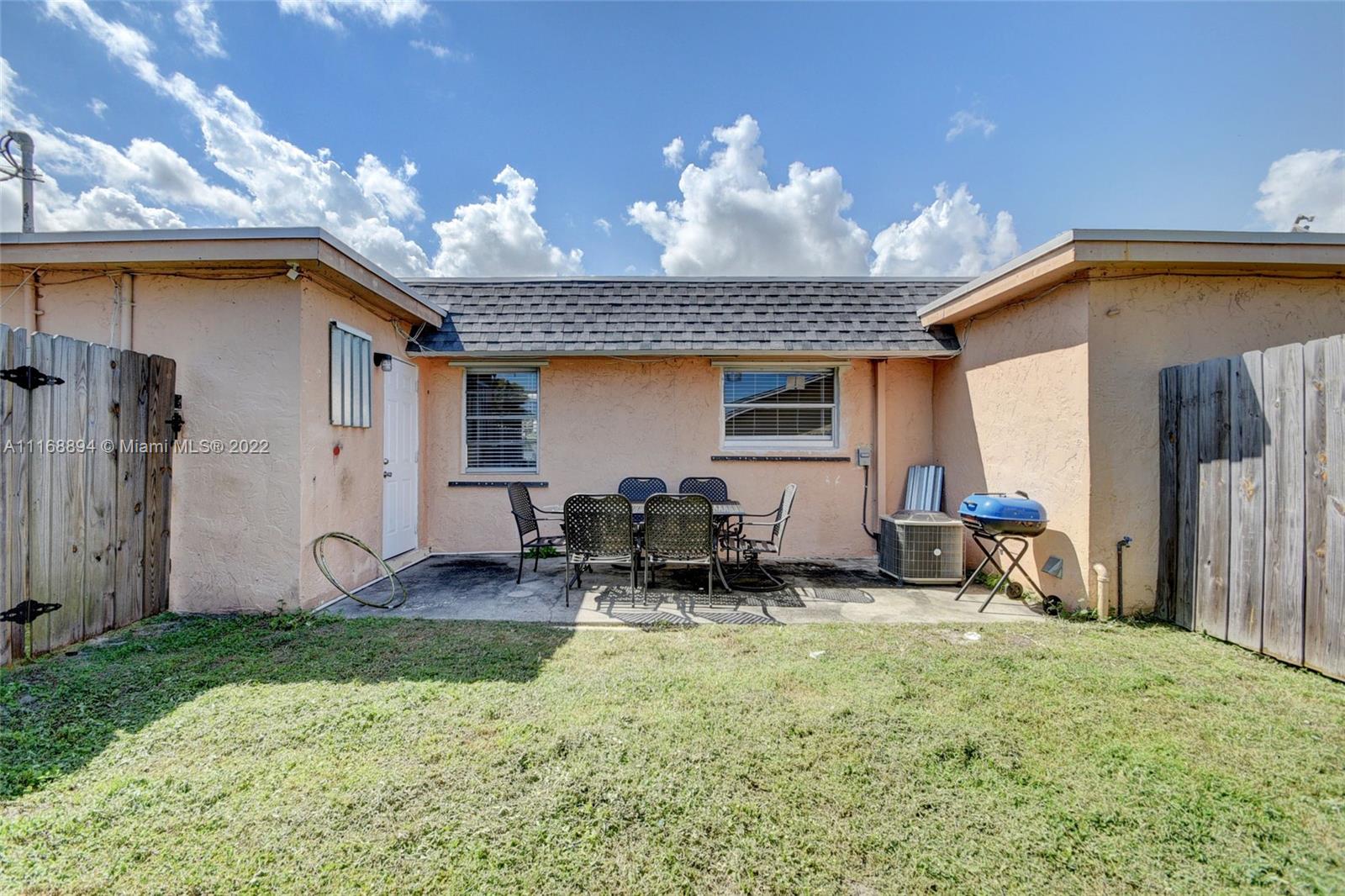 See details / 2310 sq. ft. $ 2022-11-16 0 Photo