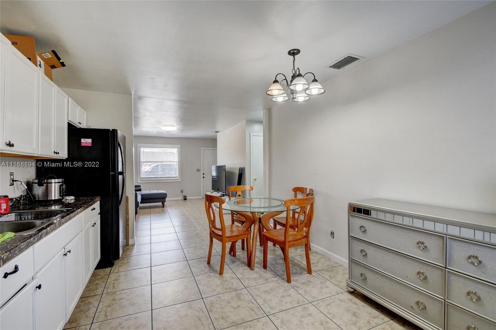 See details / 2310 sq. ft. $ 2022-11-16 0 Photo
