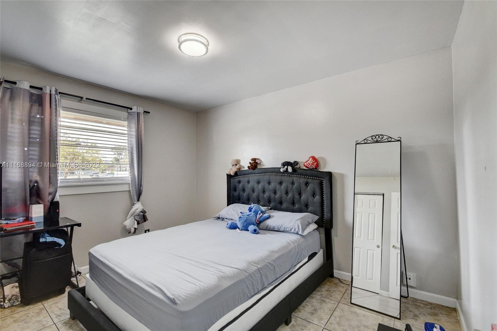 See details / 2310 sq. ft. $ 2022-11-16 0 Photo
