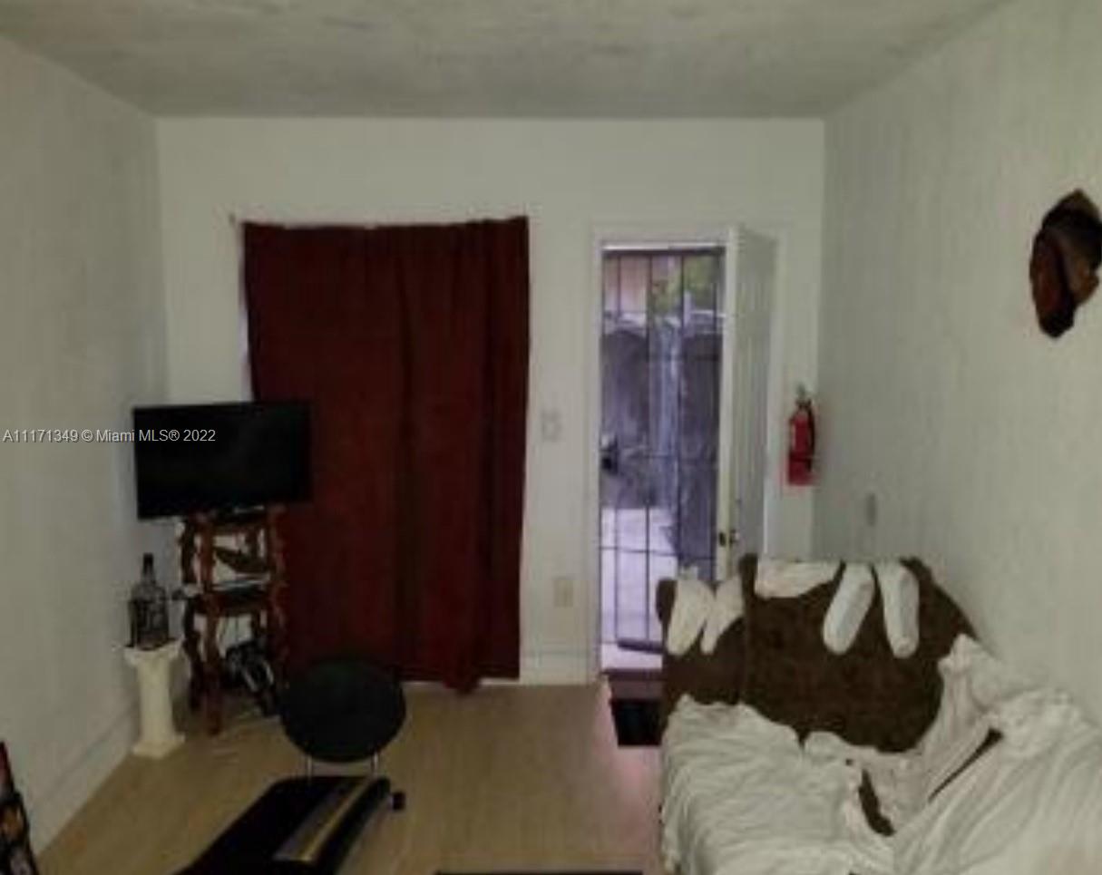 See details / 2250 sq. ft. $ 2022-03-08 0 Photo