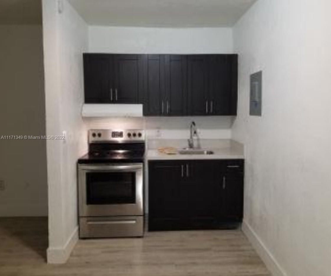 See details / 2250 sq. ft. $ 2022-03-08 0 Photo