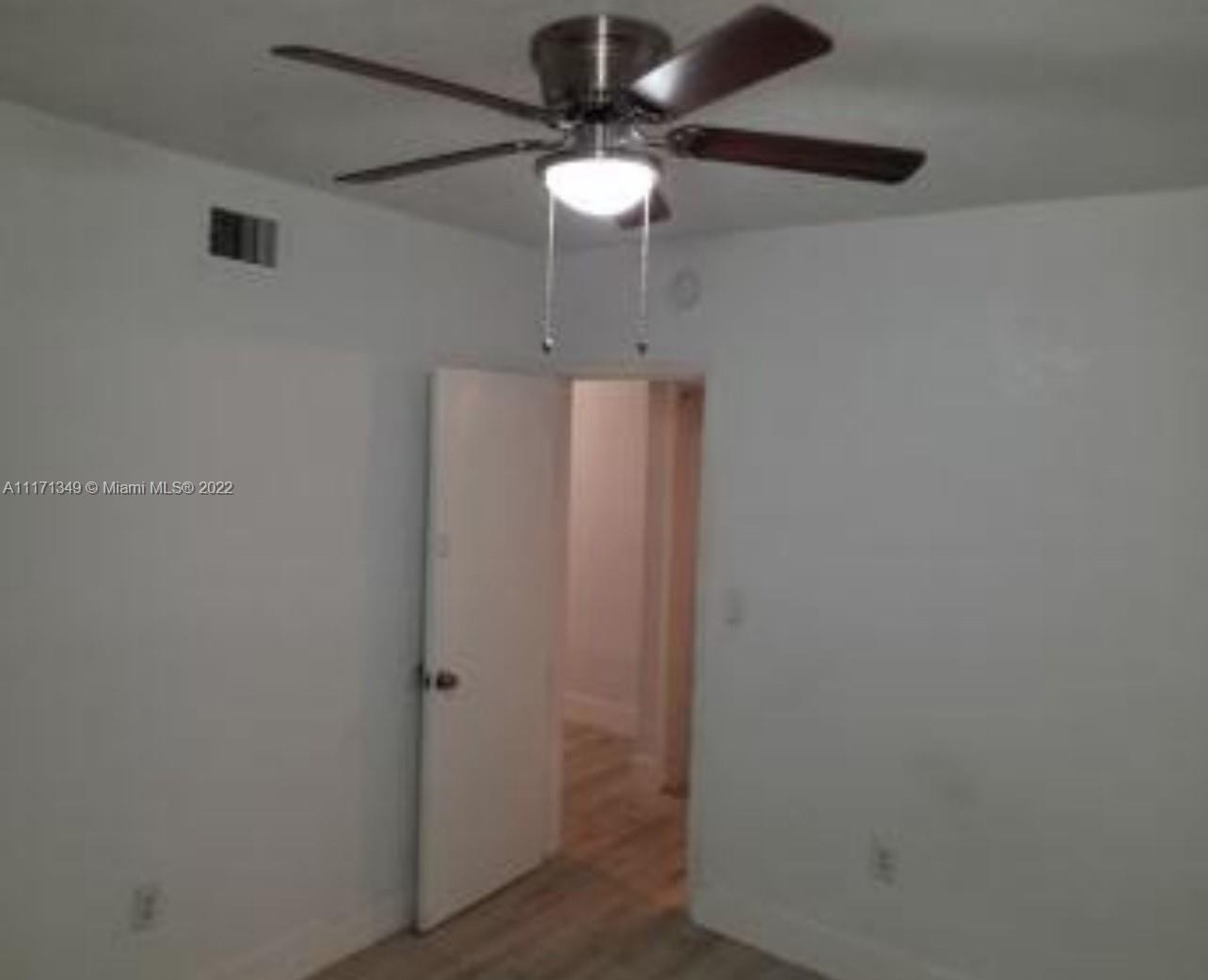 See details / 2250 sq. ft. $ 2022-03-08 0 Photo