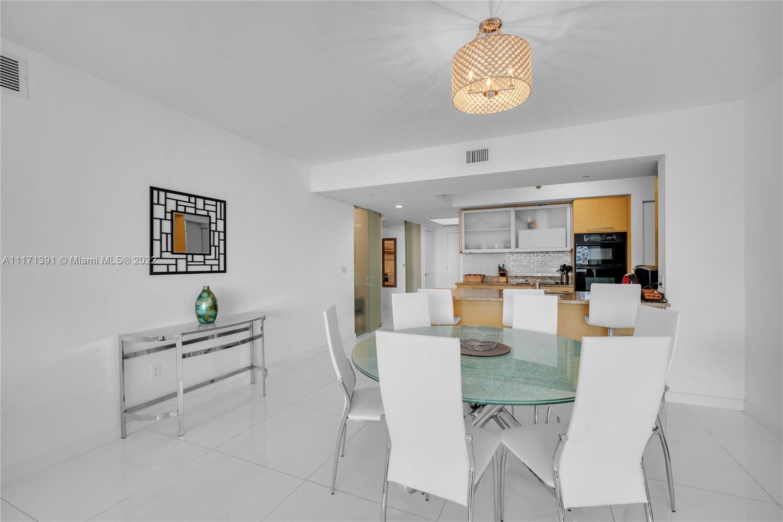 Ver detalles 1504 3 / 3 1675 sq. ft. $ 2022-05-21 0 foto