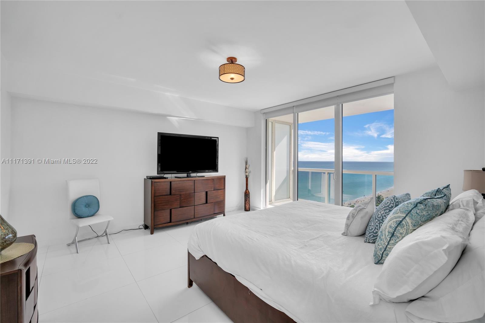 Ver detalles 1504 3 / 3 1675 sq. ft. $ 2022-05-21 0 foto