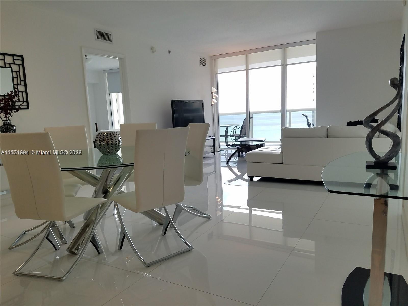 Ver detalles 1504 3 / 3 1675 sq. ft. $ 2022-05-21 0 foto