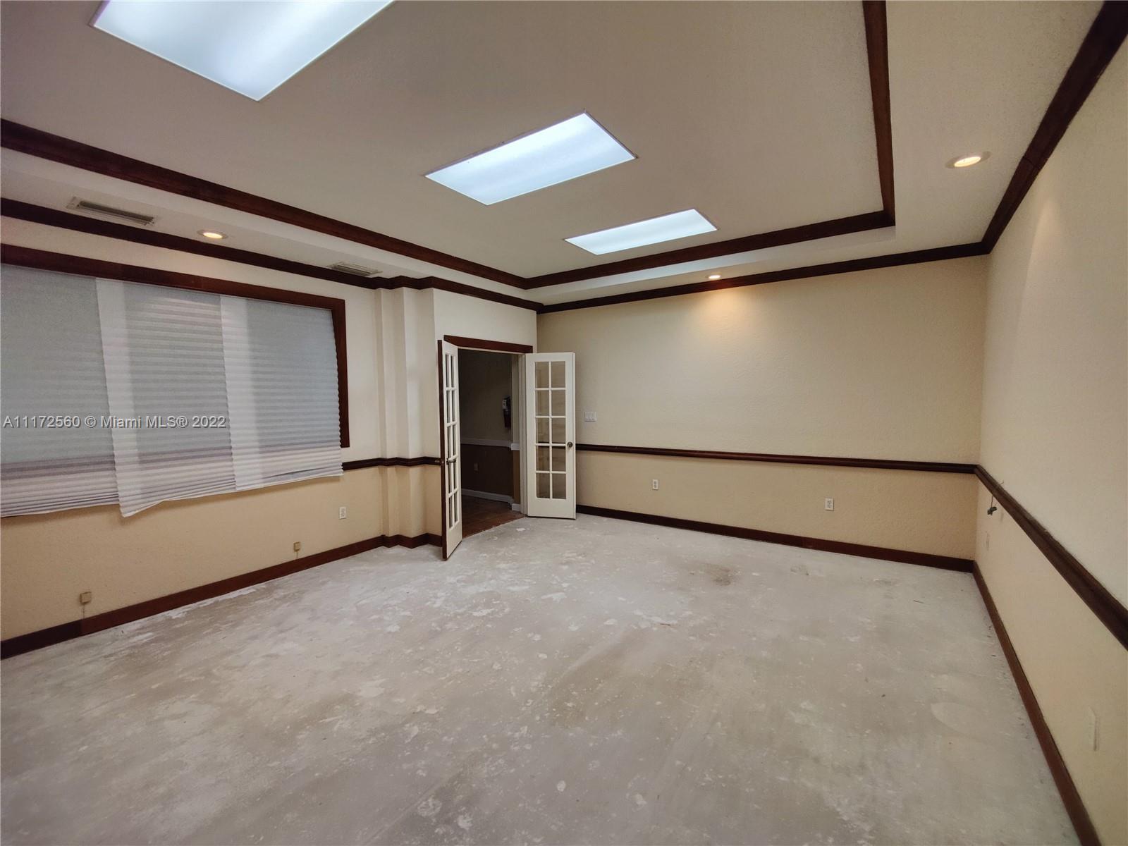 See details / sq. ft. $ 2022-10-13 0 Photo