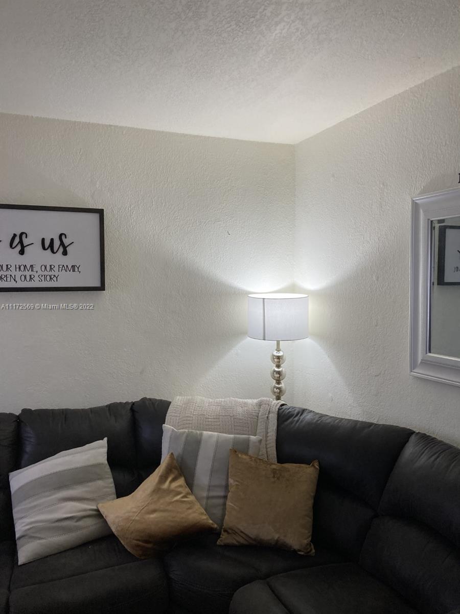 See details / 2670 sq. ft. $ 2022-10-28 0 Photo