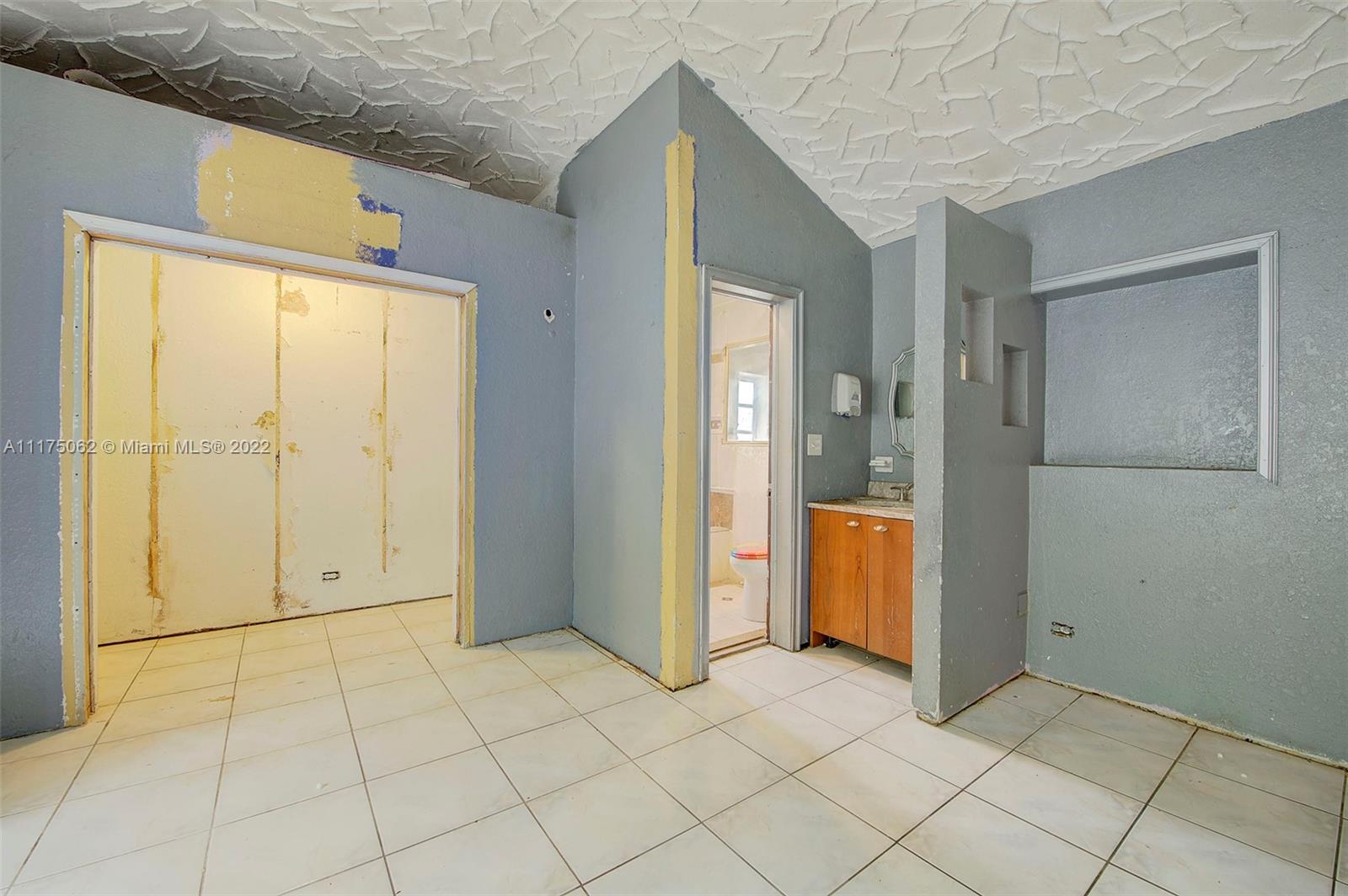 See details / 2044 sq. ft. $ 2022-11-15 0 Photo
