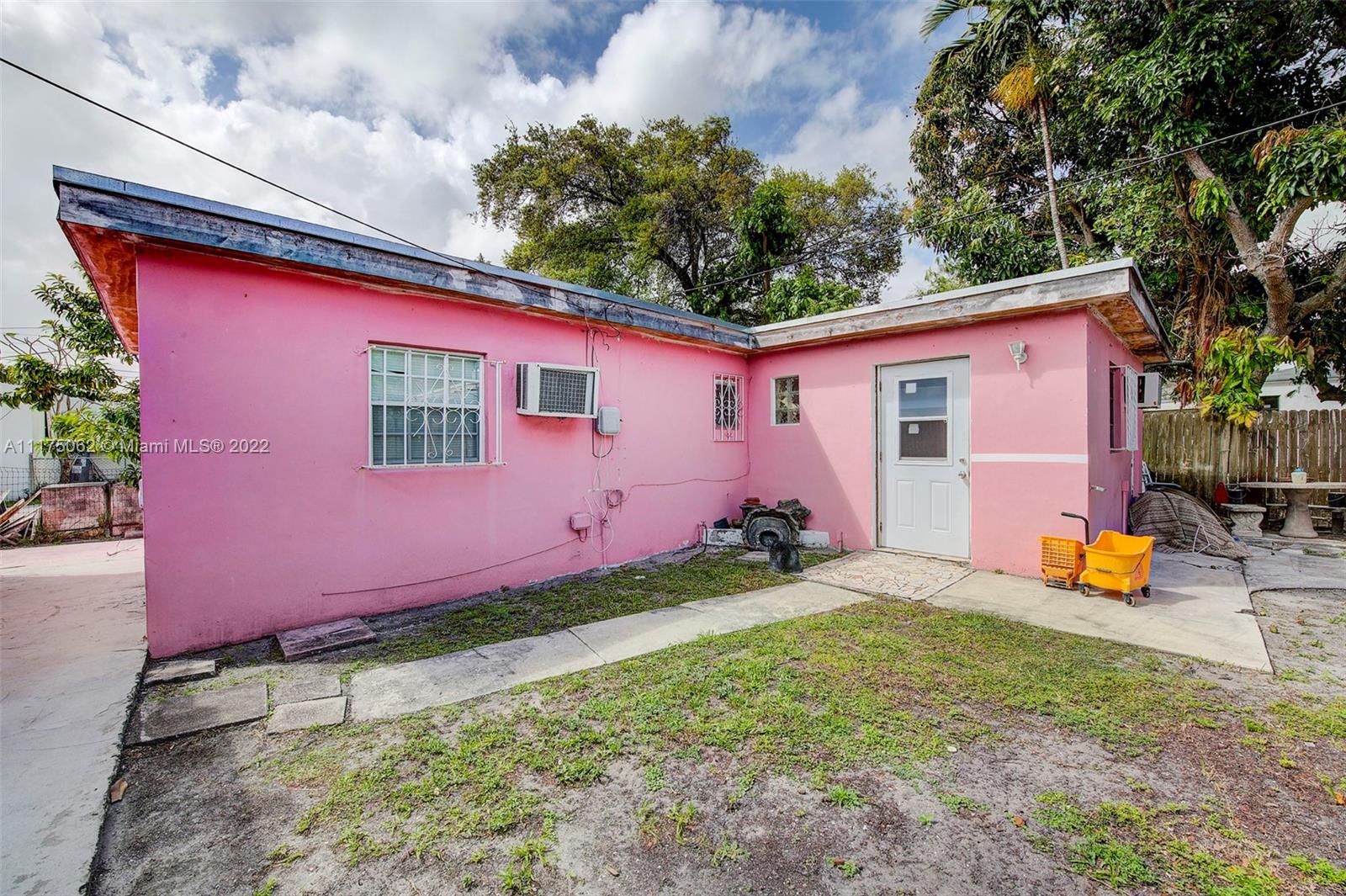 See details / 2044 sq. ft. $ 2022-11-15 0 Photo