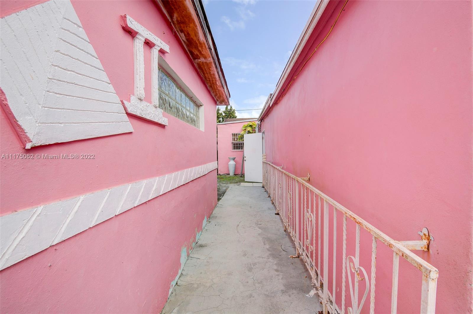 See details / 2044 sq. ft. $ 2022-11-15 0 Photo