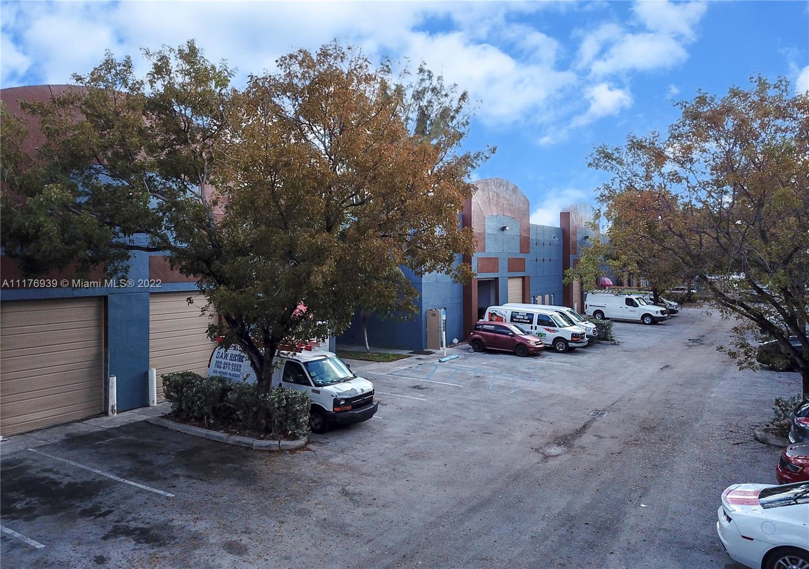 See details / sq. ft. $ 2022-03-17 0 Photo