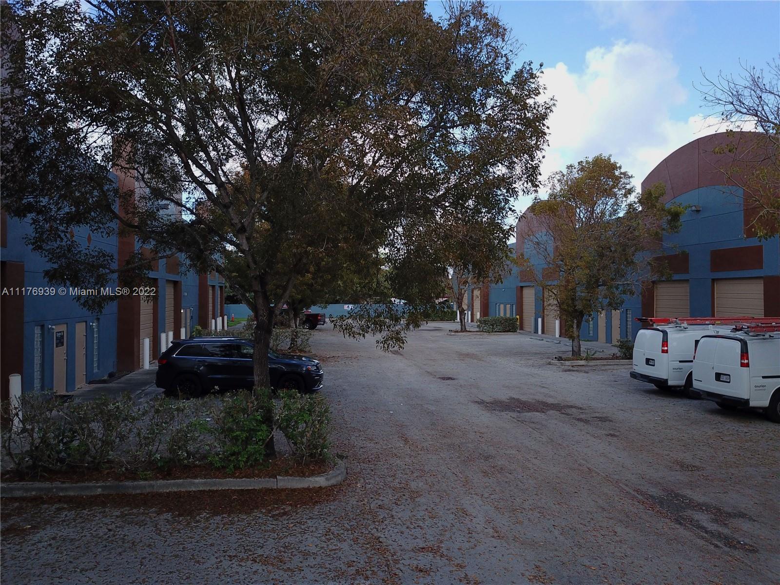 See details / sq. ft. $ 2022-03-17 0 Photo