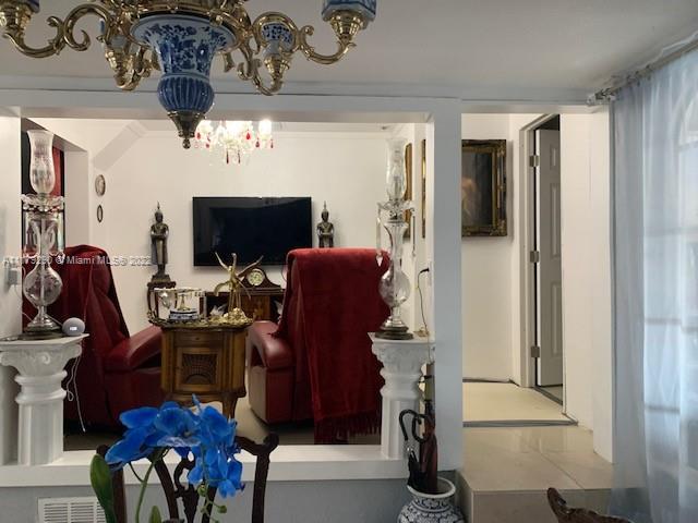 See details / 814 sq. ft. $ 2022-03-23 0 Photo