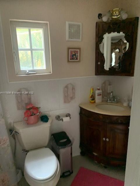 See details / 814 sq. ft. $ 2022-03-23 0 Photo