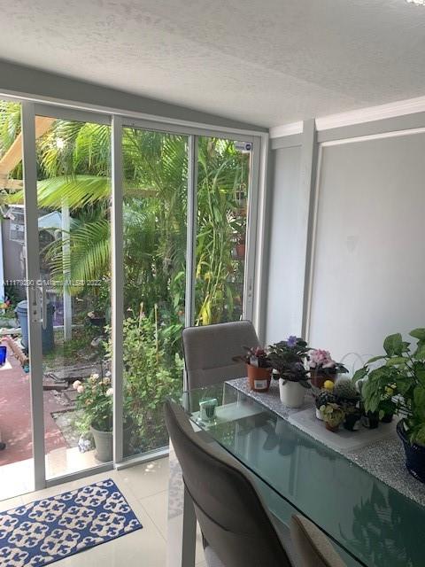 See details / 814 sq. ft. $ 2022-03-23 0 Photo