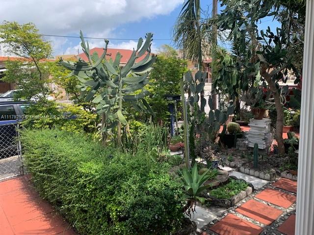 See details / 814 sq. ft. $ 2022-03-23 0 Photo