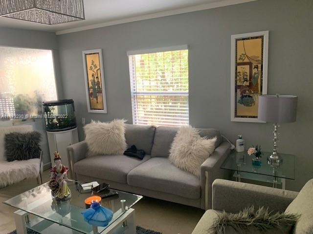 See details / 814 sq. ft. $ 2022-03-23 0 Photo