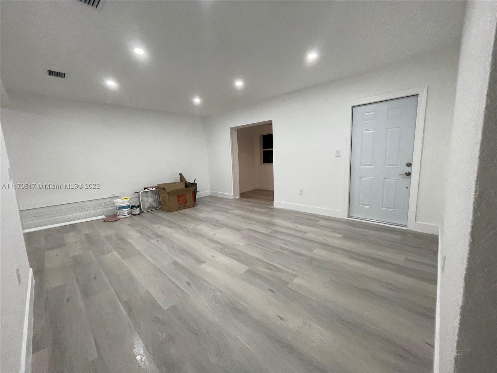 See details / 1966 sq. ft. $ 2022-03-24 0 Photo