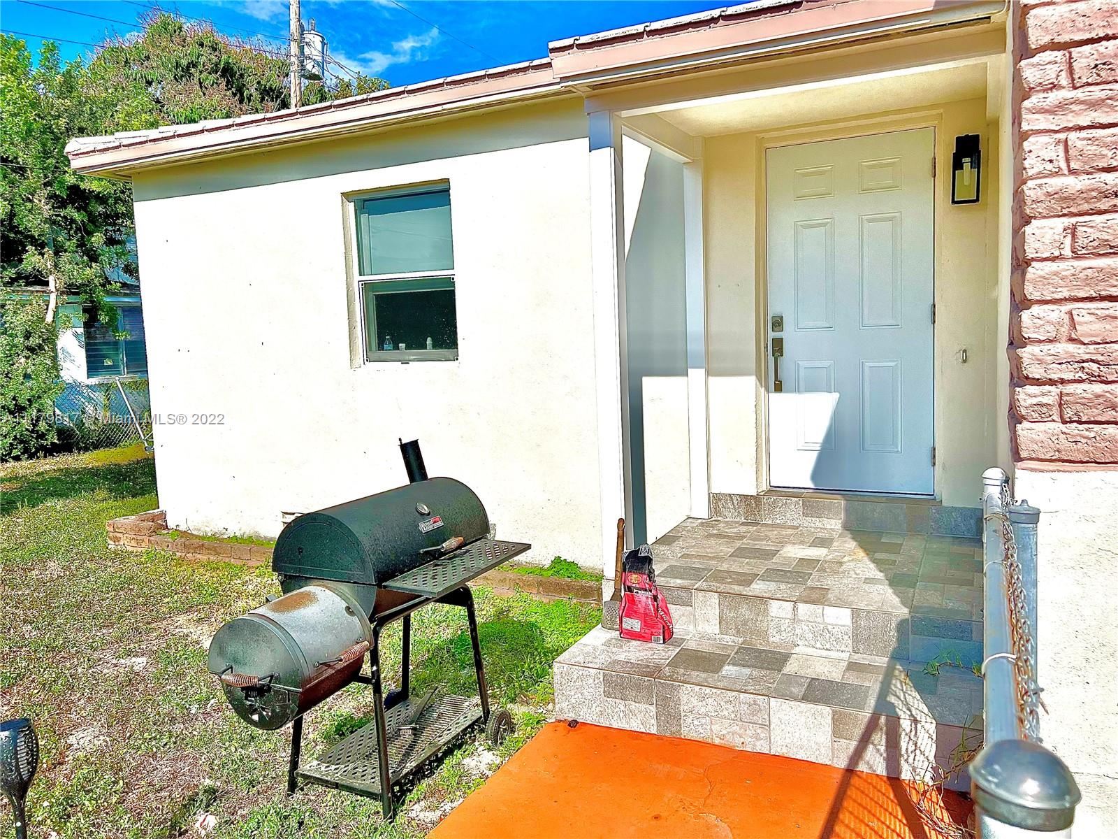 See details / 1966 sq. ft. $ 2022-03-24 0 Photo