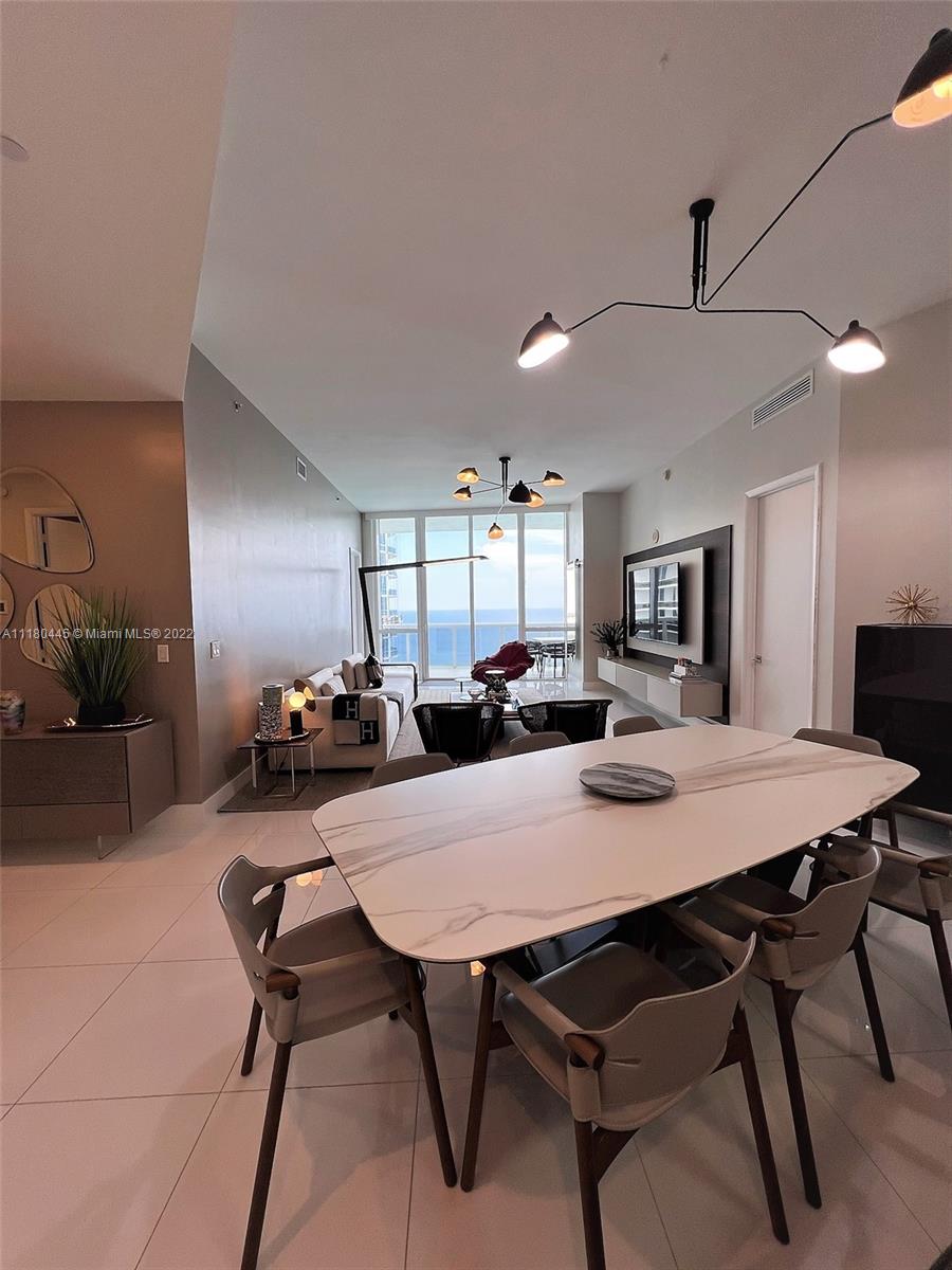See details 4003 2 / 3 1935 sq. ft. $ 2022-05-22 0 Photo