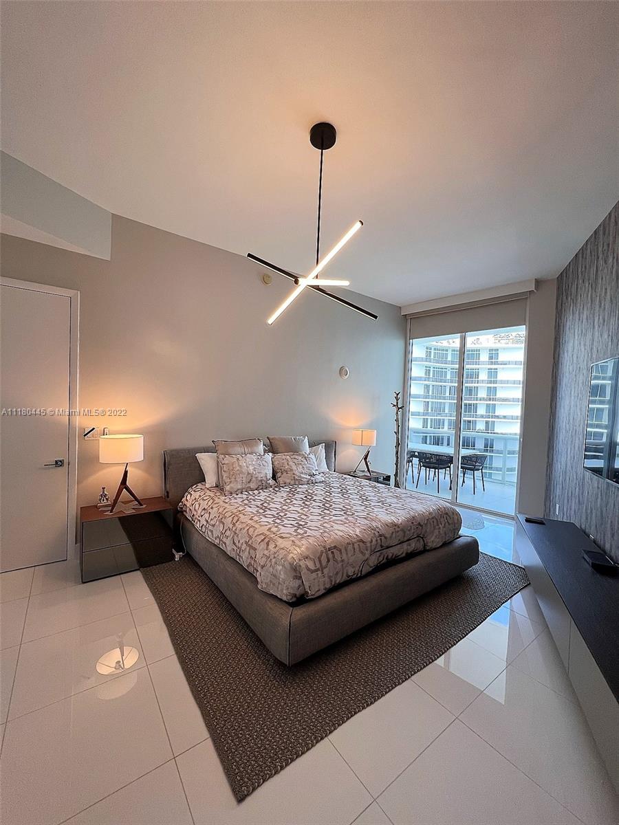 See details 4003 2 / 3 1935 sq. ft. $ 2022-05-22 0 Photo