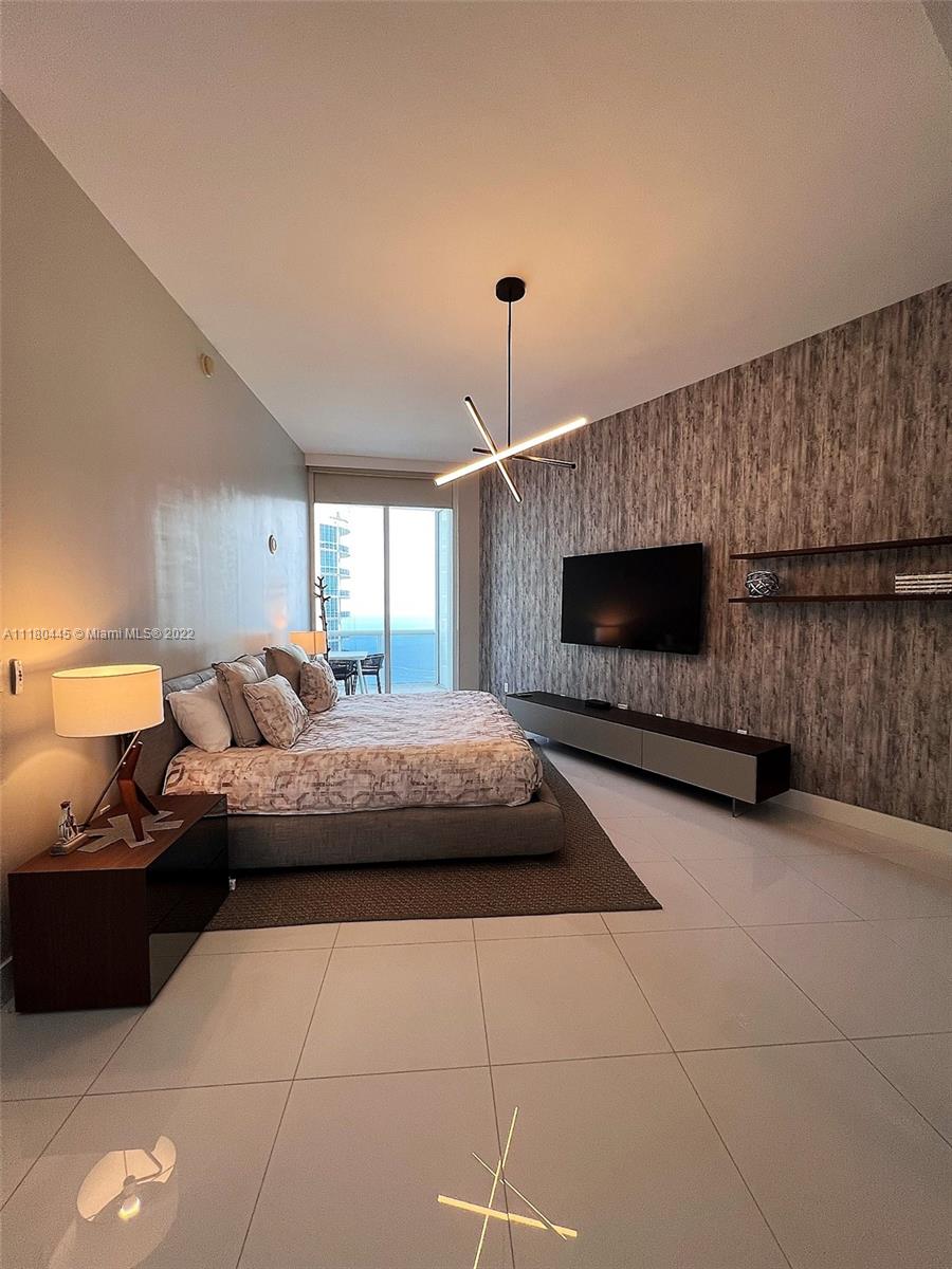 See details 4003 2 / 3 1935 sq. ft. $ 2022-05-22 0 Photo