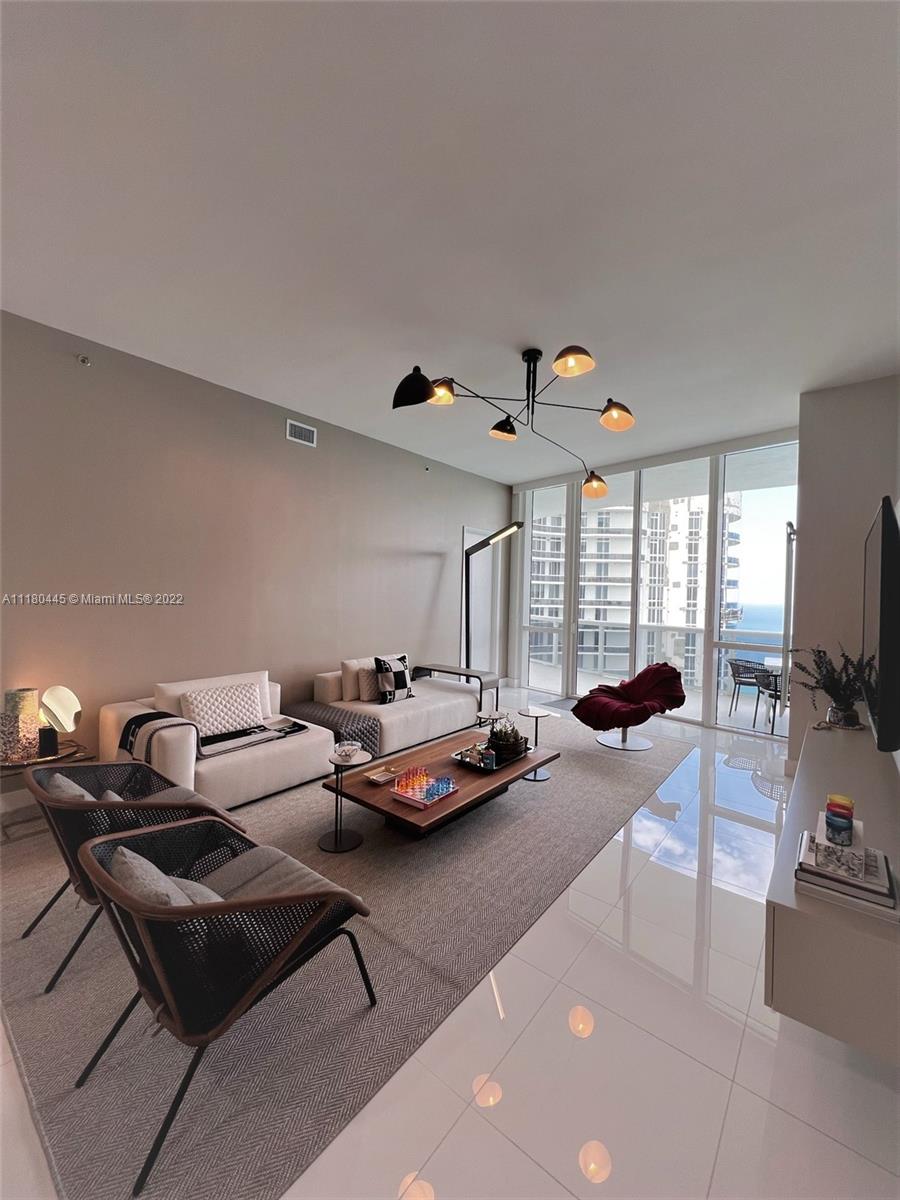 See details 4003 2 / 3 1935 sq. ft. $ 2022-05-22 0 Photo