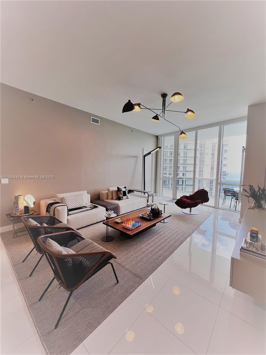 See details 4003 2 / 3 1935 sq. ft. $ 2022-05-22 0 Photo