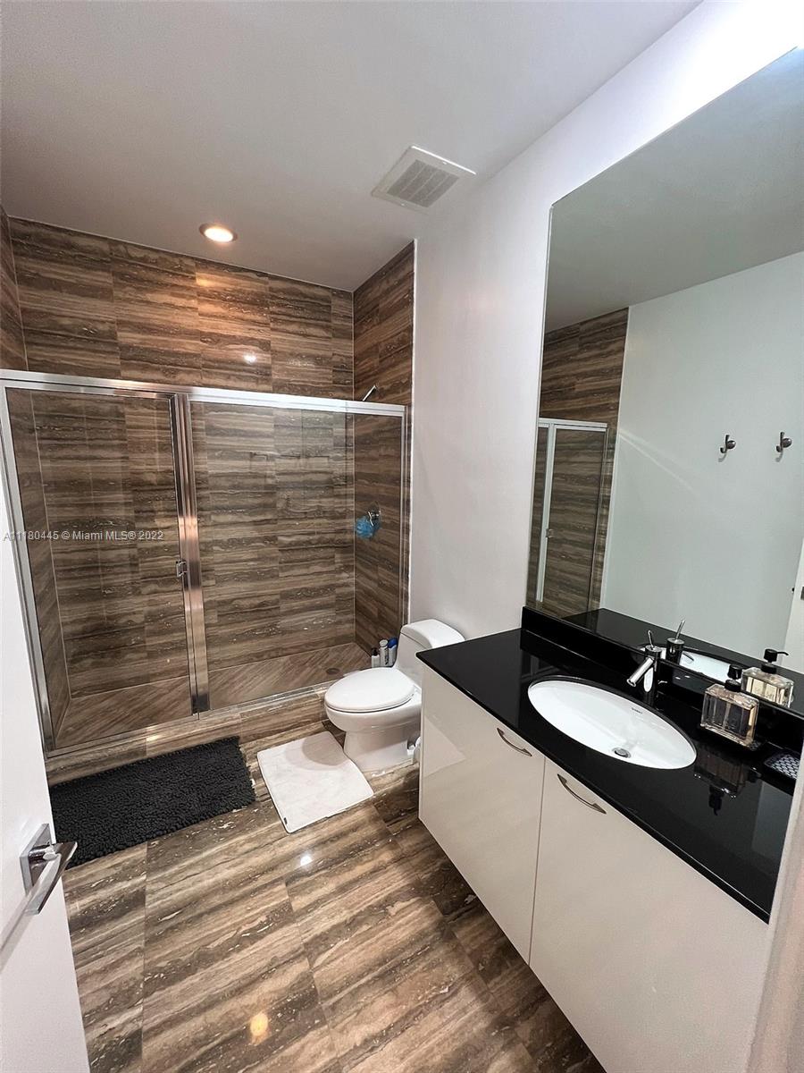 See details 4003 2 / 3 1935 sq. ft. $ 2022-05-22 0 Photo