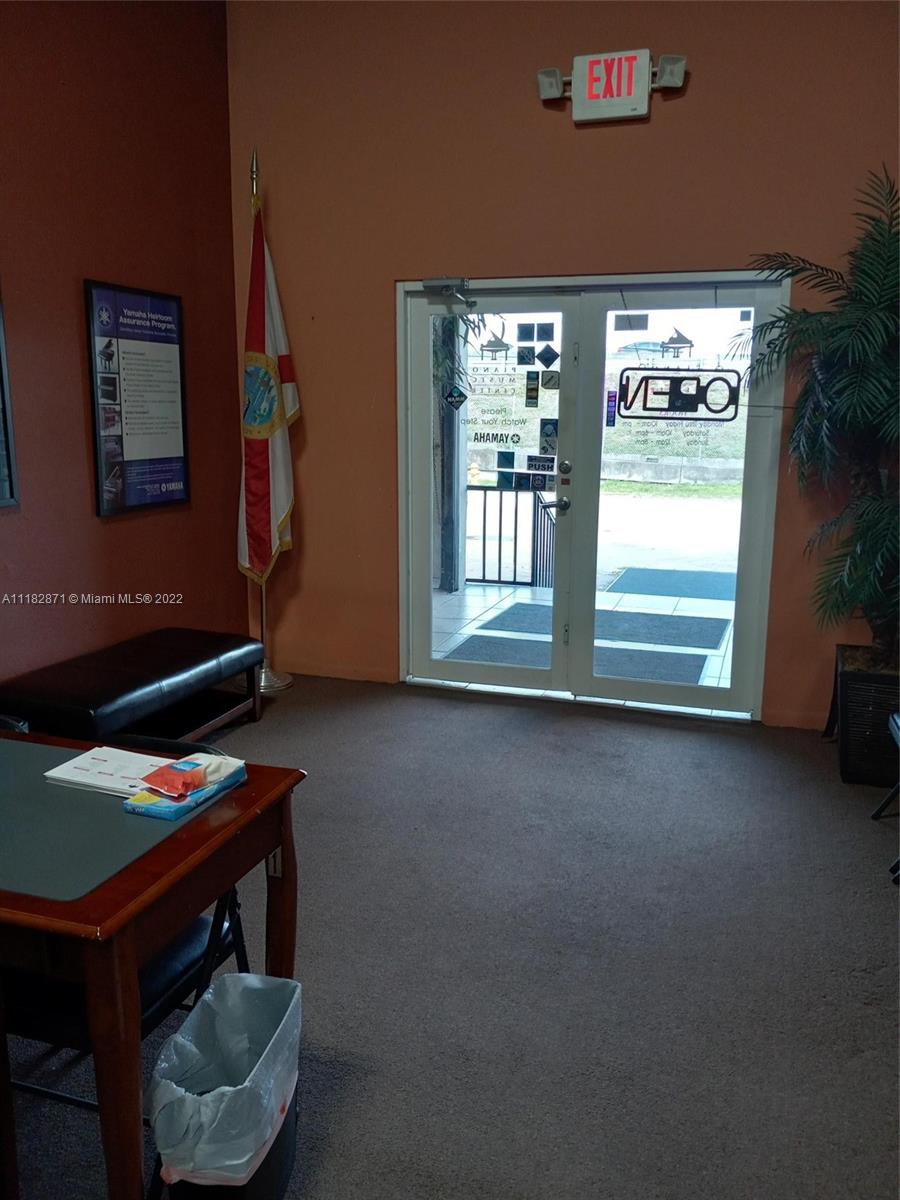 See details / sq. ft. $ 2022-04-21 0 Photo
