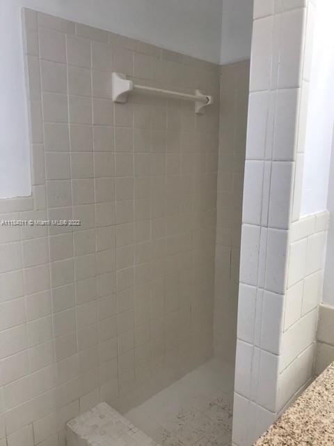 See details / 2764 sq. ft. $ 2022-10-20 0 Photo